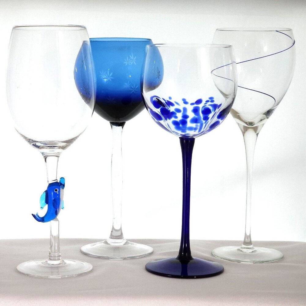 4 Mismatched Wine Glasses In Blues Goblets mixed design stars dolphins 0558